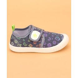 Cute Walk by Babyhug Casual Shoes with Velcro Trophy Print - Blue