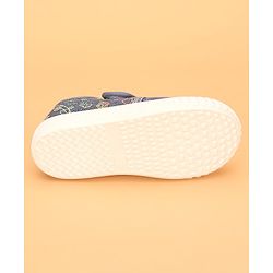 Cute Walk by Babyhug Casual Shoes with Velcro Trophy Print - Blue