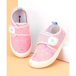 Cute Walk by Babyhug Casual Shoes with Velcro Trophy Print - Blue