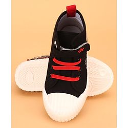 Cute Walk by Babyhug Casual Shoes with Velcro Closure - Black