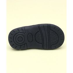 Cute Walk by Babyhug Sandals With Velcro Closure & Floral Applique - Navy