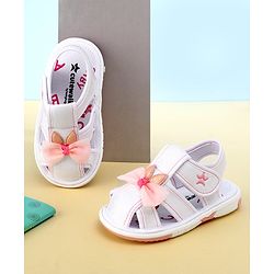 Cute Walk by Babyhug Sandals with Velcro Closure Bow Applique - White(May Very Bow Color)