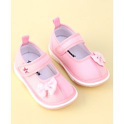 Cute Walk by Babyhug Velcro Closure Sequinned Sandals with Bow Applique - Pink