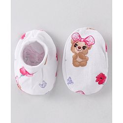Babyhug 100% Cotton Interlock Knit Cap Mittens & Booties Set with Teddy Bear Print - White