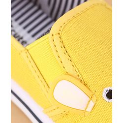Cute Walk by Babyhug Slip on Casual Shoes with Bear Print- Yellow