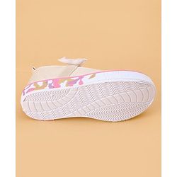 Cute Walk by Babyhug Velcro Closure Casual Shoes Butterfly Applique - Golden
