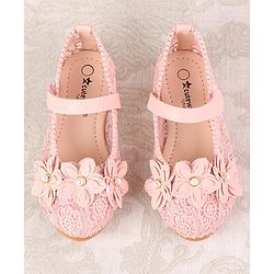 Cute Walk by Babyhug Velcro Closure Floral Applique Bellies - Pink