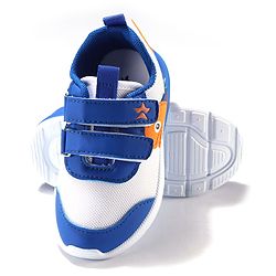 Cute Walk by Babyhug Velcro Closure Sneakers With Dino Patch Applique - White & Royal Blue