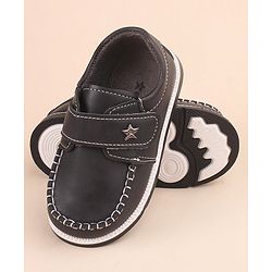 Cute Walk by Babyhug Velcro Closure Formal & Party Wear Shoes with Applique - Black