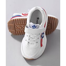 Cute Walk by Babyhug Sneaker with Velcro Closure Floral Applique - White & Royal Blue
