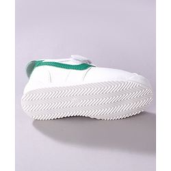 Cute Walk by Babyhug Sneaker with Lace Up Closure - Green