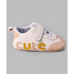 Cute Walk by Babyhug Colour Blocked Velcro Closure Booties With Text Embroidery - Pink