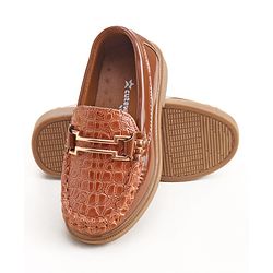 Cute Walk by Babyhug Slip On Loafer Shoes With Textured Design - Brown