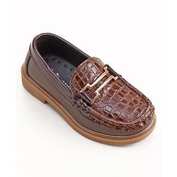 Cute Walk by Babyhug Slip On Loafer Shoes With Textured Design - Brown