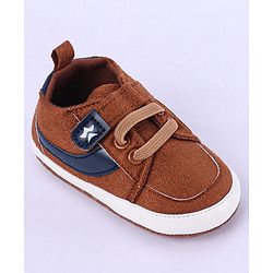 Cute Walk by Babyhug Velcro Closure Booties - Brown
