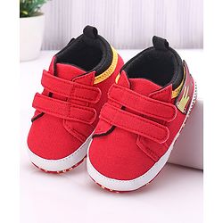 Cute Walk by Babyhug Booties Velcro Closure - Red