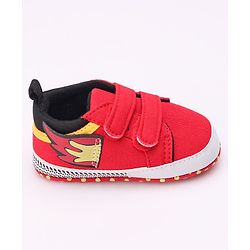 Cute Walk by Babyhug Booties Velcro Closure - Red