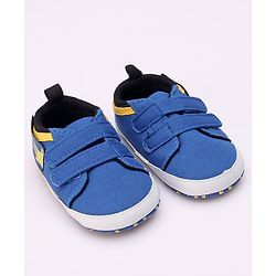Cute Walk by Babyhug Booties Velcro Closure - Blue