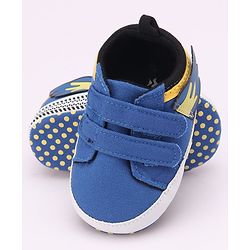 Cute Walk by Babyhug Booties Velcro Closure - Blue