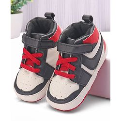 Cute Walk by Babyhug Booties with Velcro Closure -  Red