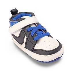 Cute Walk by Babyhug Booties with Velcro Closure -  Red