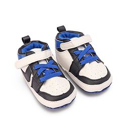 Cute Walk by Babyhug Booties with Velcro Closure -  Red