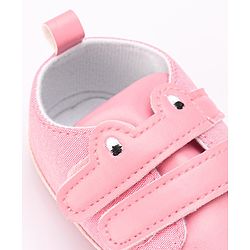 Cute Walk by Babyhug Booties with  Velcro Closure - Pink