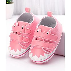 Cute Walk by Babyhug Booties with  Velcro Closure - Pink
