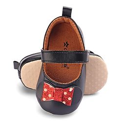 Cute Walk by Babyhug Velcro Closure Booties Bow Applique - Black