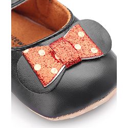 Cute Walk by Babyhug Velcro Closure Booties Bow Applique - Black