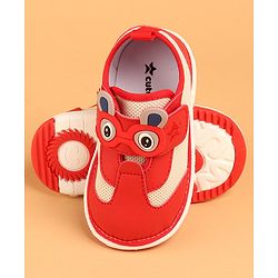 Cute Walk by Babyhug Casual Shoes with Velcro Closure & Applique - Red