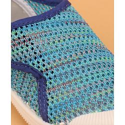 Cute Walk by Babyhug Velcro Closure Textured Casual Shoes - Blue