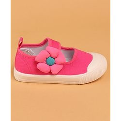 Cute Walk by Babyhug with Velcro Closure Casual Shoes Flower Applique - Fuschia