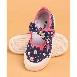 Cute Walk by Babyhug Casual Shoes with Velcro Closure Floral Print and Bow Applique - Navy