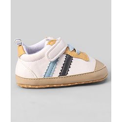 Cute Walk by Babyhug Velcro Closure Booties - Yellow