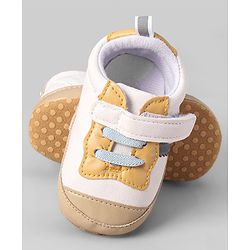 Cute Walk by Babyhug Velcro Closure Booties - Yellow