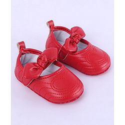 Cute Walk by Babyhug Heart Detailing with Bow Applique Velcro Closure Ballerina Booties - Red