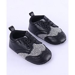 Cute Walk by Babyhug Chevron & Lace Detailing Slip On Booties - Black