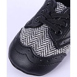 Cute Walk by Babyhug Chevron & Lace Detailing Slip On Booties - Black