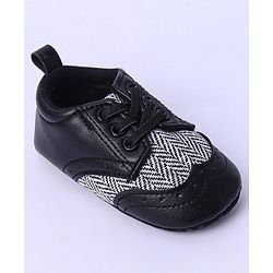 Cute Walk by Babyhug Chevron & Lace Detailing Slip On Booties - Black