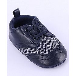 Cute Walk by Babyhug Chevron & Lace Detailing Slip On Booties - Black