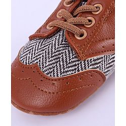 Cute Walk by Babyhug Chevron & Lace Detailing Slip On Booties - Brown
