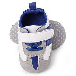 Cute Walk by Babyhug Booties with Velcro Closure - Blue & Grey