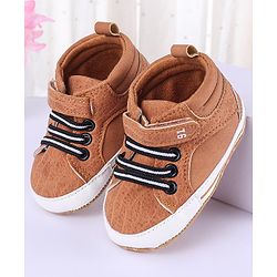 Cute Walk by Babyhug Velcro Closure Booties - Brown
