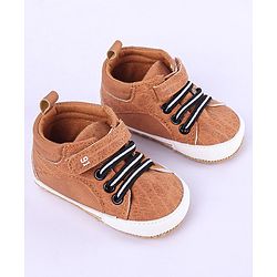 Cute Walk by Babyhug Velcro Closure Booties - Brown