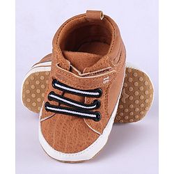 Cute Walk by Babyhug Velcro Closure Booties - Brown
