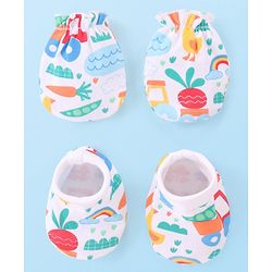 Babyhug 100% Cotton Knit Mittens & Booties Set with Duck Print - White