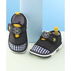 Cute Walk by Babyhug Musical Casual Shoes with Velcro Closure- Black