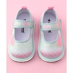 Cute Walk by Babyhug Velcro Closure Casual Shoes With Heart Patch Applique - Green