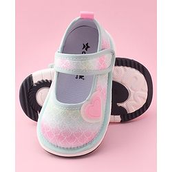 Cute Walk by Babyhug Velcro Closure Casual Shoes With Heart Patch Applique - Green